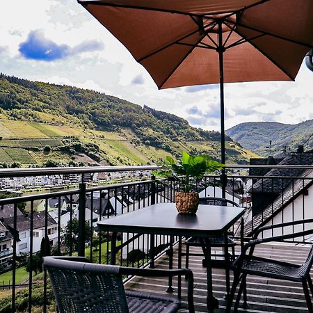 Sky Apartment, Blick Zur Mosel, Grosser Balkon, Kaffeemaschine, Smart Tv Zell an der Mosel Dış mekan fotoğraf