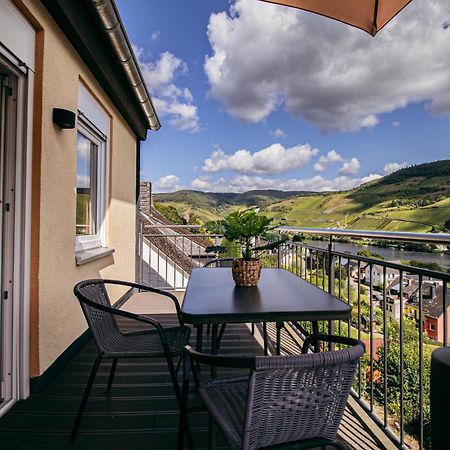 Sky Apartment, Blick Zur Mosel, Grosser Balkon, Kaffeemaschine, Smart Tv Zell an der Mosel Dış mekan fotoğraf