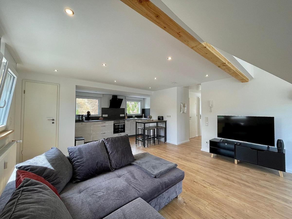 Sky Apartment, Blick Zur Mosel, Grosser Balkon, Kaffeemaschine, Smart Tv Zell an der Mosel Dış mekan fotoğraf