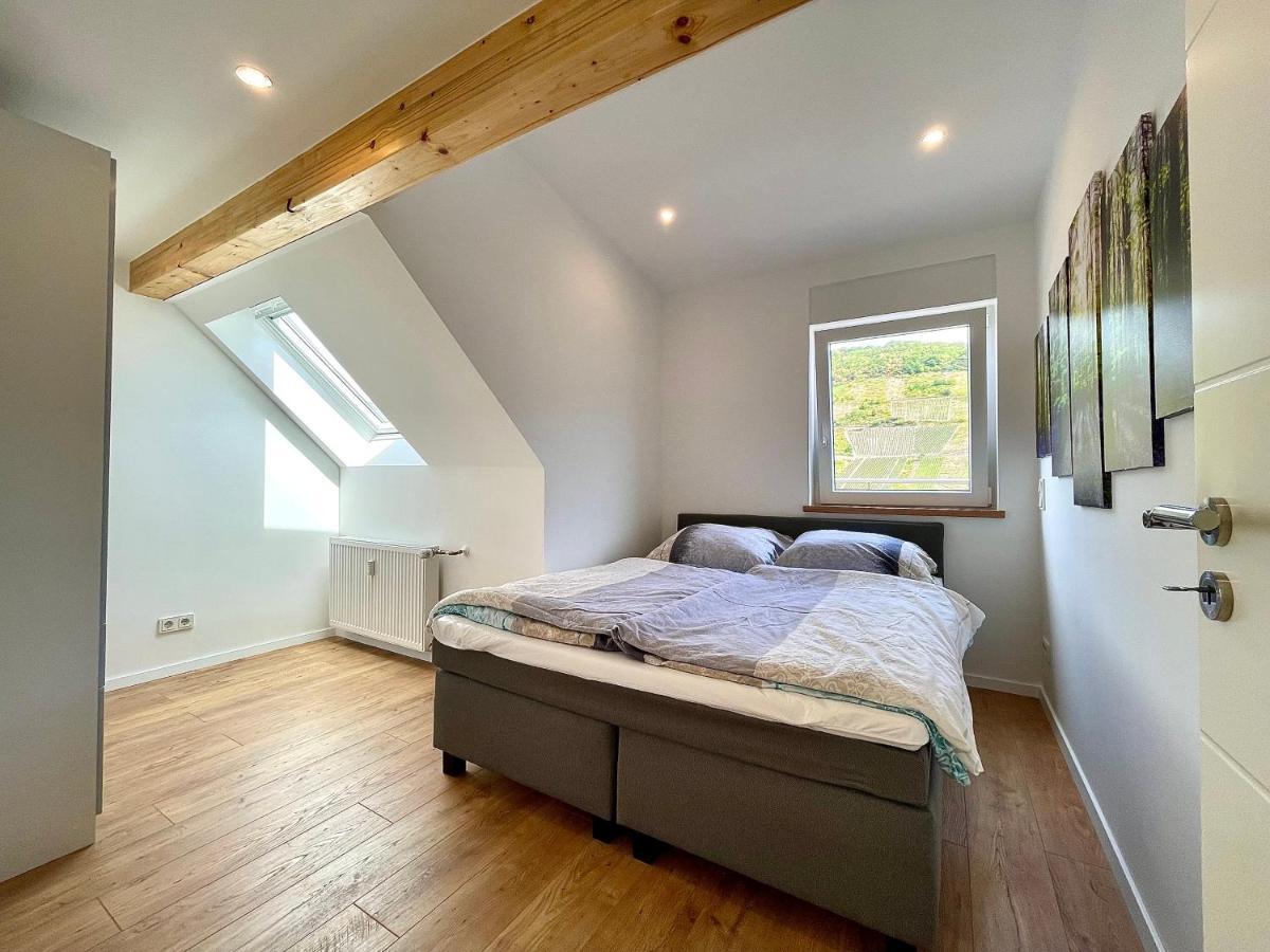 Sky Apartment, Blick Zur Mosel, Grosser Balkon, Kaffeemaschine, Smart Tv Zell an der Mosel Dış mekan fotoğraf