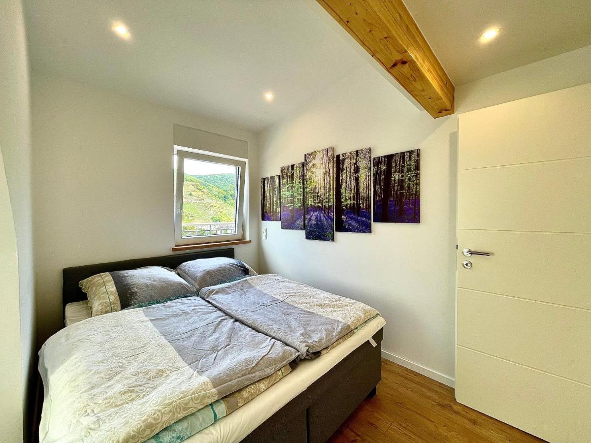 Sky Apartment, Blick Zur Mosel, Grosser Balkon, Kaffeemaschine, Smart Tv Zell an der Mosel Dış mekan fotoğraf