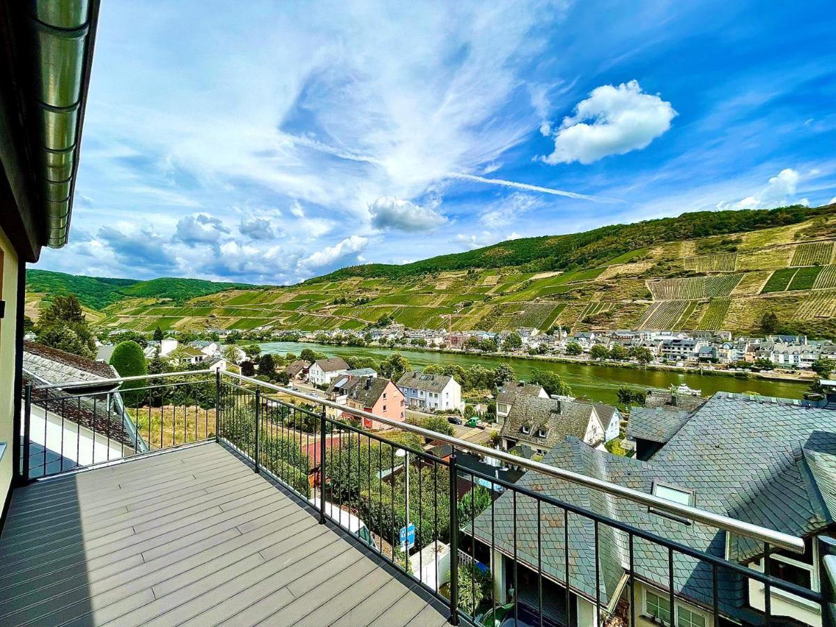 Sky Apartment, Blick Zur Mosel, Grosser Balkon, Kaffeemaschine, Smart Tv Zell an der Mosel Dış mekan fotoğraf